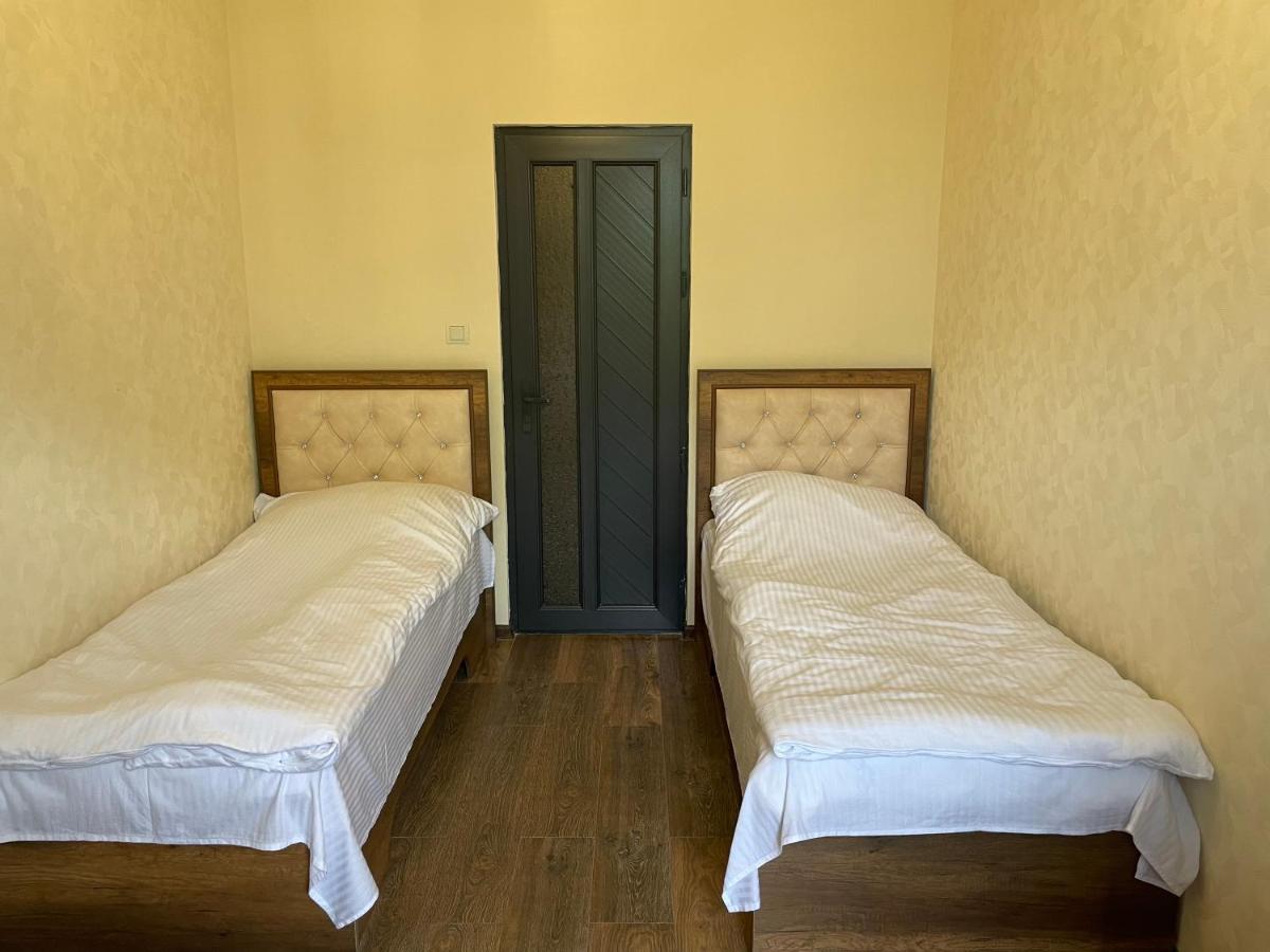 Yolyans Hotel Goris Zewnętrze zdjęcie